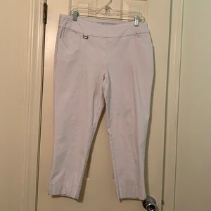 White Capri pants